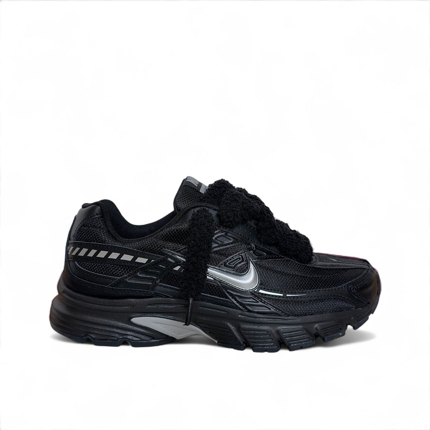 Nike Initiator Triple Black